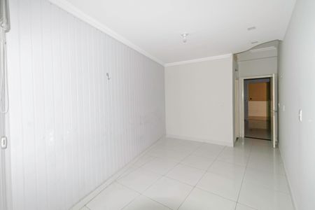 Casa para alugar com 200m², 4 quartos e 3 vagasSuíte