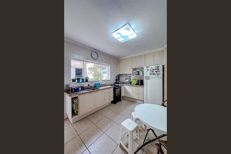 Casa à venda com 135m², 3 quartos e 2 vagasCozinha