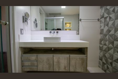 Apartamento à venda com 120m², 3 quartos e 2 vagasBanheiro Suíte