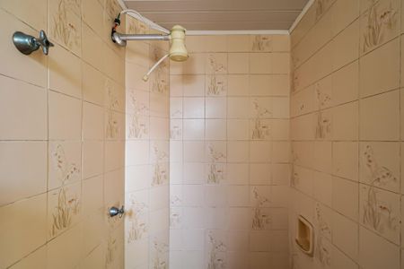 Casa à venda com 224m², 3 quartos e 3 vagas Casa à venda com 224m², 3 quartos e 3 vagasBanheiro de serviço