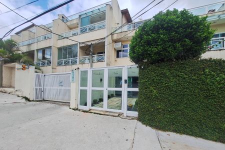 Apartamento à venda com 40m², 1 quarto e 1 vagaFachada