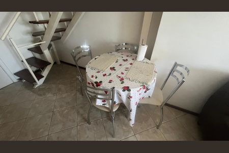 Apartamento à venda com 80m², 2 quartos e 1 vagaSala de Jantar