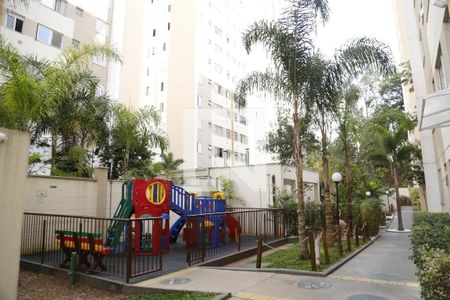 Apartamento à venda com 44m², 2 quartos e 1 vaga Apartamento à venda com 44m², 2 quartos e 1 vagaÁrea comum - Playground