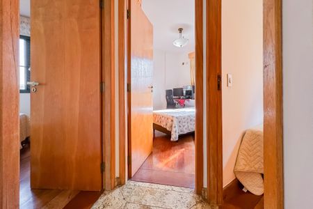 Apartamento à venda com 68m², 3 quartos e 2 vagasCorredor