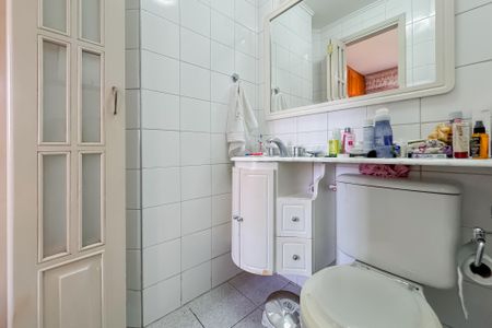 Apartamento à venda com 68m², 3 quartos e 2 vagasBanheiro da Suíte