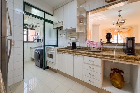 Apartamento à venda com 68m², 3 quartos e 2 vagasCozinha