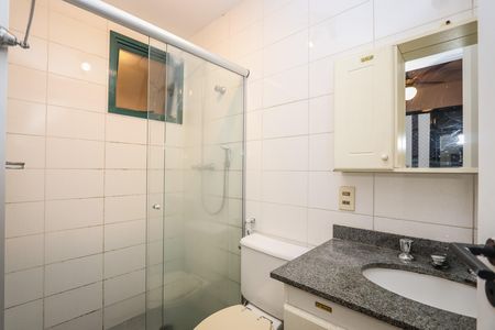 Apartamento para alugar com 75m², 2 quartos e 2 vagas Apartamento para alugar com 75m², 2 quartos e 2 vagasBanheiro da Suíte
