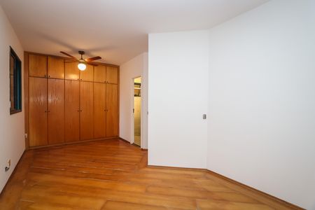 Apartamento para alugar com 75m², 2 quartos e 2 vagas Apartamento para alugar com 75m², 2 quartos e 2 vagasSuíte