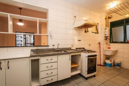 Apartamento para alugar com 75m², 2 quartos e 2 vagas Apartamento para alugar com 75m², 2 quartos e 2 vagasCozinha