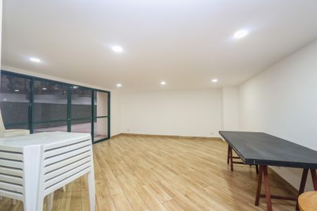Apartamento para alugar com 75m², 2 quartos e 2 vagas Apartamento para alugar com 75m², 2 quartos e 2 vagasÁrea comum - Salão de festas