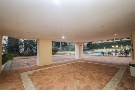 Apartamento para alugar com 75m², 2 quartos e 2 vagas Apartamento para alugar com 75m², 2 quartos e 2 vagasEntrada