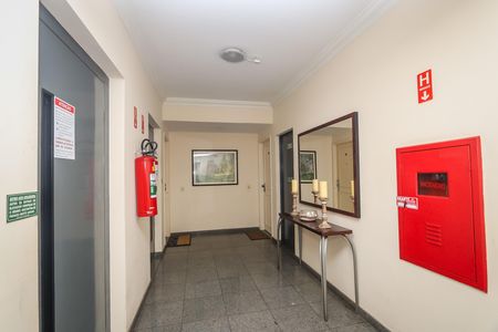 Apartamento para alugar com 75m², 2 quartos e 2 vagas Apartamento para alugar com 75m², 2 quartos e 2 vagasHall Social