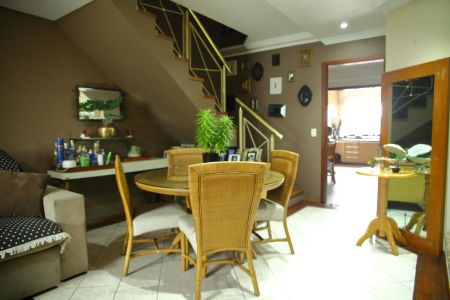 Casa à venda com 204m², 3 quartos e 5 vagasSala