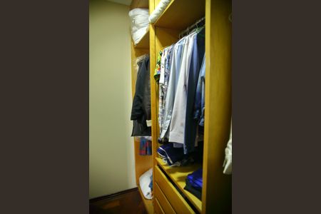 Casa à venda com 204m², 3 quartos e 5 vagasCloset da Suíte