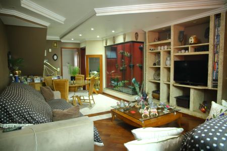 Casa à venda com 204m², 3 quartos e 5 vagasSala