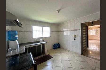 Casa para alugar com 212m², 2 quartos e 4 vagasCozinha