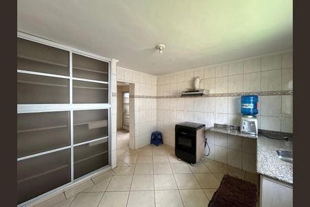 Casa para alugar com 212m², 2 quartos e 4 vagasCozinha