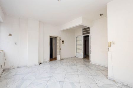 Apartamento à venda com 92m², 2 quartos e sem vagaSala