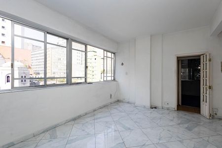 Apartamento à venda com 92m², 2 quartos e sem vagaSala