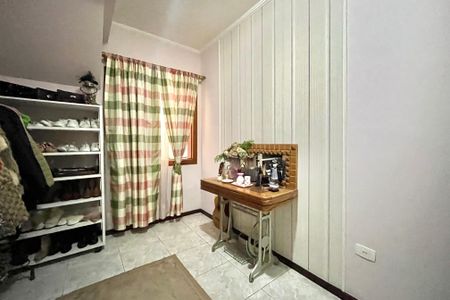 Casa para alugar com 530m², 4 quartos e 4 vagas Casa para alugar com 530m², 4 quartos e 4 vagasQuarto 2