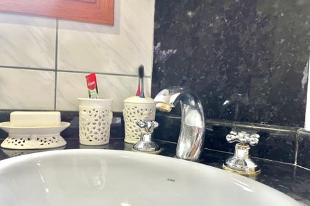 Casa para alugar com 530m², 4 quartos e 4 vagas Casa para alugar com 530m², 4 quartos e 4 vagasBanheiro