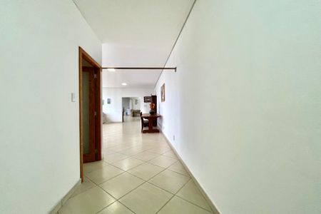 Casa para alugar com 530m², 4 quartos e 4 vagas Casa para alugar com 530m², 4 quartos e 4 vagasÁrea comum