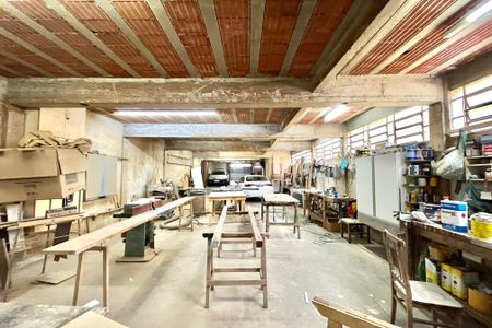 Casa para alugar com 530m², 4 quartos e 4 vagas Casa para alugar com 530m², 4 quartos e 4 vagasGaragem