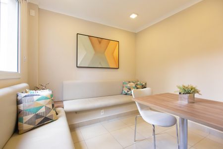 Apartamento para alugar com 42m², 2 quartos e sem vaga Apartamento para alugar com 42m², 2 quartos e sem vagaÁrea comum - Salão de Festas