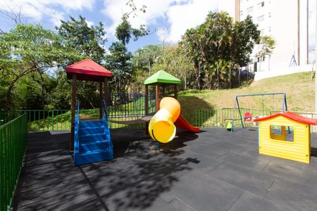 Apartamento para alugar com 42m², 2 quartos e sem vaga Apartamento para alugar com 42m², 2 quartos e sem vagaÁrea comum - Playground