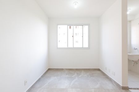 Sala de apartamento para alugar com 2 quartos, 42m² em Jardim Helian, São Paulo