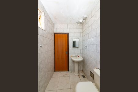 Casa à venda com 300m², 3 quartos e 4 vagasBanheiro Social 2