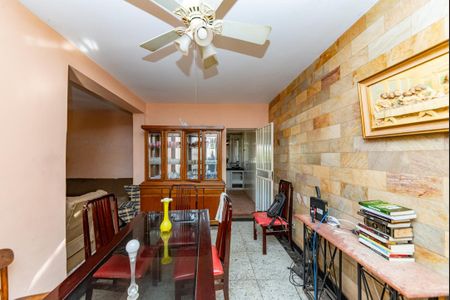 Casa à venda com 300m², 3 quartos e 4 vagasSala 3