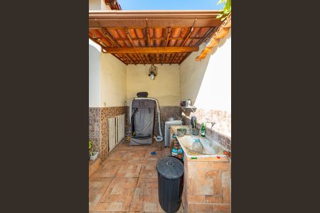 Casa à venda com 300m², 3 quartos e 4 vagasÁrea de Serviço