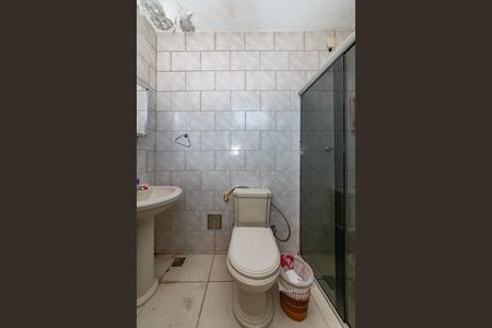 Casa à venda com 300m², 3 quartos e 4 vagasBanheiro Social 2