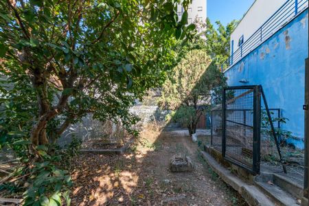 Casa à venda com 300m², 3 quartos e 4 vagasQuintal 2