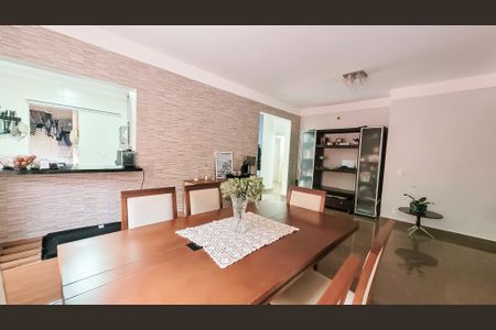 Sala de casa de condomínio para alugar com 4 quartos, 178m² em  Barão Geraldo, Campinas