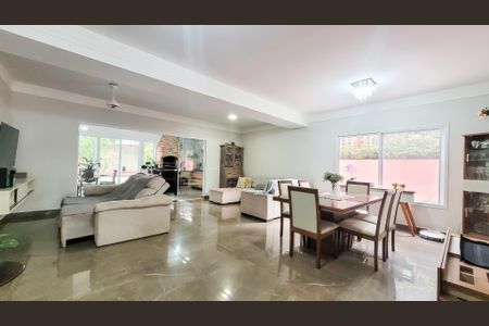 Sala de casa de condomínio para alugar com 4 quartos, 178m² em  Barão Geraldo, Campinas