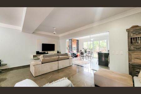 Casa de condomínio à venda com 178m², 4 quartos e 4 vagas Casa de condomínio à venda com 178m², 4 quartos e 4 vagasSala