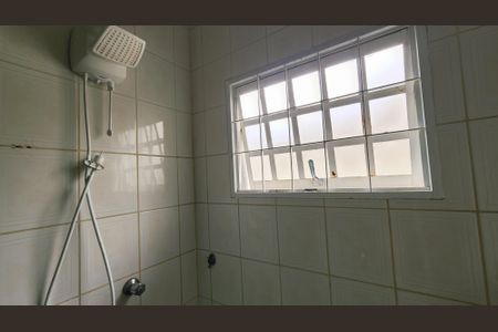 Casa à venda com 200m², 3 quartos e 2 vagasBanheiro