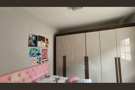 Casa à venda com 200m², 3 quartos e 2 vagasQuarto 2