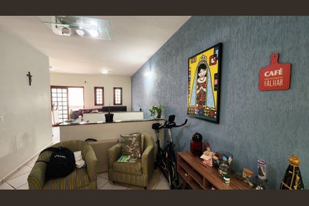 Casa à venda com 200m², 3 quartos e 2 vagasSala