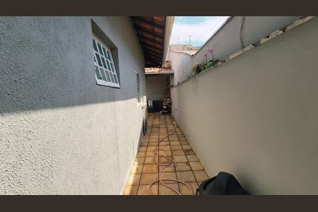 Casa à venda com 200m², 3 quartos e 2 vagasQuintal