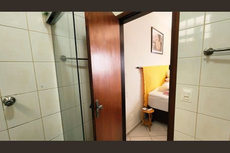 Casa à venda com 200m², 3 quartos e 2 vagasBanheiro da Suíte