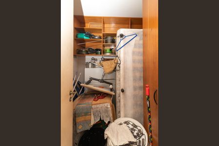 Apartamento à venda com 100m², 2 quartos e 1 vaga Apartamento à venda com 100m², 2 quartos e 1 vagaQuarto de Serviço