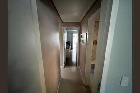 Casa de condomínio à venda com 150m², 4 quartos e 3 vagasCorredor