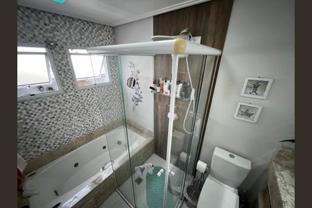 Casa de condomínio à venda com 150m², 4 quartos e 3 vagasBanheiro da Suíte 2