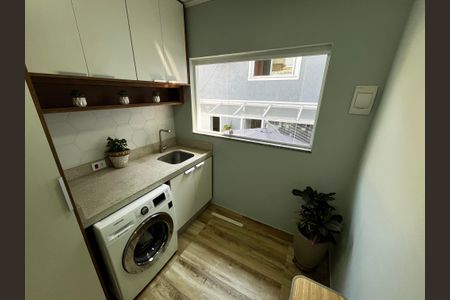 Casa de condomínio à venda com 150m², 4 quartos e 3 vagasÁrea de Serviço