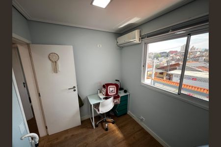 Casa de condomínio à venda com 150m², 4 quartos e 3 vagasQuarto 2