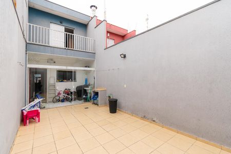 Casa à venda com 139m², 3 quartos e 2 vagas Casa à venda com 139m², 3 quartos e 2 vagasQuintal