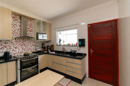 Casa à venda com 139m², 3 quartos e 2 vagas Casa à venda com 139m², 3 quartos e 2 vagasCozinha